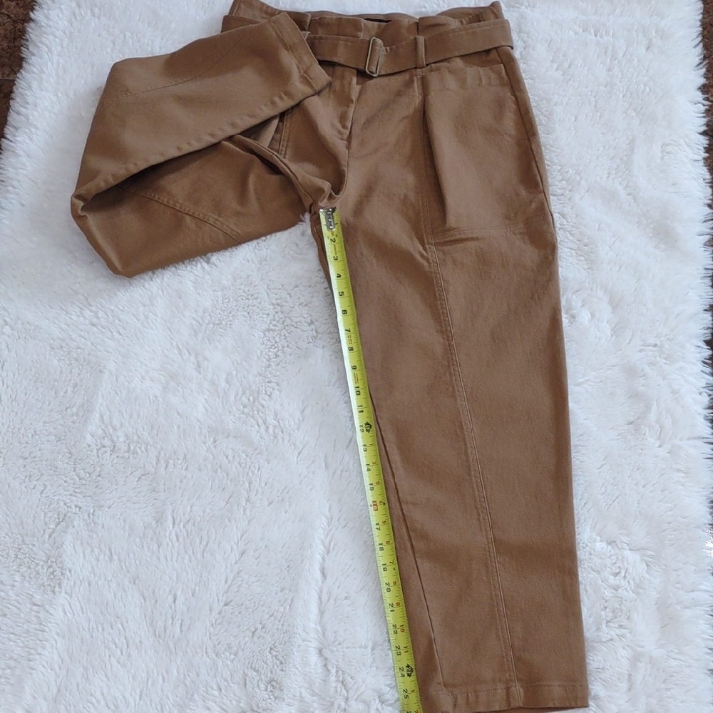 BANANA REPUBLIC Tan High-rise Tapered with Belt, Size 8. - Picture 14 of 17